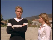 Alex (Shane Van Dyke, l.) stellt Amy (Ari Meyers, r.) zur Rede, die ihm lauter L&uuml;gen &uuml;ber ihre Vergangenheit erz&auml;hlt hat.