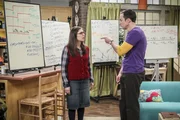 Mayim Bialik (Amy Farrah Fowler), Jim Parsons (Sheldon Cooper).