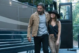 L-R: Jack (Bradley Cooper) und Ally (Lady Gaga)