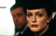 Sarah (Julianne Moore) mit ihrem Mann Henry (Stephen Rea), nicht dem einzigen Mann in ihrem Leben.