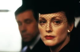 Sarah (Julianne Moore) mit ihrem Mann Henry (Stephen Rea), nicht dem einzigen Mann in ihrem Leben.