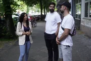 Von links: Ninve Ermagan, Devrim Şahin Emre und Tayfun Guttstadt (Heroes Berlin e.V.).