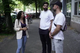 Von links: Ninve Ermagan, Devrim Şahin Emre und Tayfun Guttstadt (Heroes Berlin e.V.).