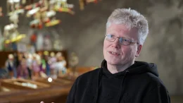 Jens Junge, Ludologe, erklärt, warum Menschen spielen.