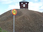 Schotterhalden prägen die Landschaft im Umkreis von Falun. Diese Abfallprodukte sind Teil des Weltkulturerbes. Schotterhalden prägen die Landschaft im Umkreis von Falun. Diese Abfallprodukte sind Teil des Weltkulturerbes.