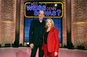 Treten bei "Wer wei&szlig; denn sowas?" als Kandidat:Innen an: Der Schauspieler Herbert Knaup (l.) und die Schauspielerin Sabine Postel (r.).