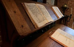 Skizzenb&uuml;cher eines Genies: Im Museum "Le Clos Luc&eacute;" wurde das Atelier Leonardo da Vincis originalgetreu rekonstruiert.