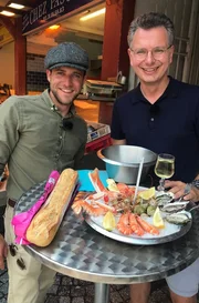 Mittagessen mit Tom auf dem March&eacute; aux poissons