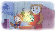 Bobo und Mama staunen: So sch&ouml;n leuchtet Bobos selbstgebastelte Lampe.