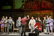 Der Regisseur Kurt Hesky bei den Proben zur Operette 'Gru&szlig; und Kuss aus der Wachau'.