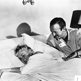 Myl&egrave;ne Demongeot (Elsa), David Niven (Raymond).