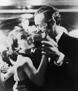 Noch tanzen Raymond (David Niven, r.) und seine verw&ouml;hnte Tochter Cecile (Jean Seberg, l.) ausgelassen, doch dann verliebt sich der Playboy-Vater ernsthaft in seine Jugendfreundin ...