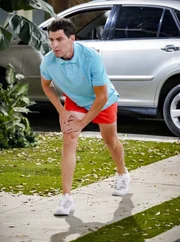 Dave Johnson (Max Greenfield)