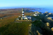 Frankreichs raue K&uuml;ste: Im S&uuml;den der Bretagne Leuchtturm an der K&uuml;ste der Bretagne