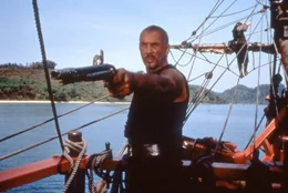 Dawg (Frank Langella).