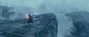 Kylo Ren (Adam Driver, l.); Rey (Daisy Ridley, r.)