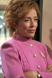 Evelyn (Holland Taylor)