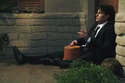 Hat eine falsche Pille erwischt: Charlie (Charlie Sheen) ...