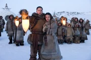 Als Katara (Nicola Peltz, r.) und ihr Bruder Sokka (Jackson Rathbone, l.) den jungen Luftnomaden Aang aus einem riesigen Kokon aus Eis befreien, ahnen sie nicht, dass die Welt einen neuen Avatar hat, der allerdings keine Macht &uuml;ber die anderen drei Elemente hat und ist nicht viel mehr als der letzte seiner Art ...