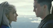 Verlieben sich ineinander: Doch dann muss Prinzessin Yue (Seychelle Gabriel, l.) zu Sokkas (Jackson Rathbone, r.) Entsetzen ihr Leben geben, um ihr Volk zu retten ...