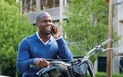 Kevin Hart (Calvin Joyner).