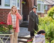 Vera Stanhope (Brenda Blethyn, r.).