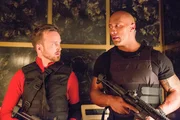 Bob (Dwayne Johnson, r.) konnte den Tod seines Kollegen Phil (Aaron Paul, l.) nie richtig verarbeiten.