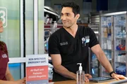 Dominic Rains als Dr. Crockett Marcel Dominic Rains als Dr. Crockett Marcel