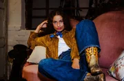Kim Josephine Biebow in der Rolle der Ellie Wolf.