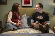 Mayim Bialik (Amy Farrah Fowler), Jim Parsons (Sheldon Cooper).