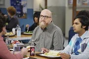 Nachdem Bert (Brian Posehn, l.) ein au&szlig;ergew&ouml;hnliches Stipendium bekommen und dies auf einer Datingseite angegeben hat, ver&auml;ndert sich sein Leben schlagartig. Von einem auf den anderen Tag ist er ein echter Frauenheld geworden ....