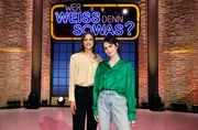 Treten bei "Wer wei&szlig; denn sowas?" als Kandidatinnen an: Die Schauspielerin und Model Laura Berlin (l.) und die Schauspielerin Emilia Sch&uuml;le (r.).