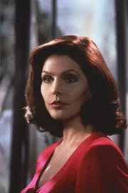 Jane Spencer (Priscilla Presley)