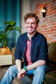 Thomas Klotz, Upcycling- und DIY-Experte. Thomas Klotz, Upcycling- und DIY-Experte.
