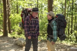 L - R: Nick Nolte als Stephen Katz, Robert Redford als Bill Bryson