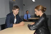 Emily (Anne Menden) besucht Patrick (Bj&ouml;rn Harras) im Gef&auml;ngnis und wird entt&auml;uscht: Statt gro&szlig;er Gef&uuml;hle hat Patrick nur Angst davor, dass Gerner ihm niemals verzeihen wird, sollte Dominiks Erinnerung wieder zur&uuml;ckkehren.