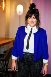 Emell G&ouml;k Che, Interior-Designerin und K&uuml;nstlerin