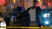 Detective Andre Davis (Chadwick Boseman) leitet die stadtweite Suche nach zwei Polizistenm&ouml;rdern. Doch bei seiner gnadenlosen Jagd deckt er auch eine Verschw&ouml;rung auf. Bald verwischen die Grenzen zwischen Verfolger und Verfolgten?Chadwick Boseman stars in 21 Bridges; Detective Andre Davis (Chadwick Boseman) leitet die stadtweite Suche nach zwei Polizistenm&ouml;rdern. Doch bei seiner gnadenlosen Jagd deckt er auch eine Verschw&ouml;rung auf. Bald verwischen die Grenzen zwischen Verfolger und Verfolgten&hellip;Chadwick Boseman stars in 21 Bridges