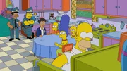 "Die Simpsons", "San Castellaneta." W&auml;hrend eines Stra&szlig;enfestes zu Ehren der italienischen Kultur ereignen sich mehrere Diebst&auml;hle. Homer soll mithelfen, die &Uuml;belt&auml;ter zu schnappen. Sein Hintern ist der gr&ouml;&szlig;te in der Stadt und bietet somit den idealen K&ouml;der f&uuml;r Taschendiebe, die es auf Geldb&ouml;rsen in Ges&auml;&szlig;taschen abgesehen haben. Kurzerhand wird Homers Brieftasche mit einem Peilsender versehen. Das ausgekl&uuml;gelte Man&ouml;ver l&auml;uft jedoch rasch aus dem Ruder.