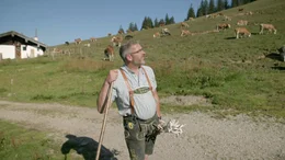Die Haaralm hoch &uuml;ber Ruhpolding. Bauer Anton Hinterreiter.