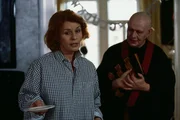 Elisabeths (Senta Berger, li.) langj&auml;hriger Freund Rudolf (Ignaz Kirchner, re.) hat f&uuml;r sie immer ein offenes Ohr. Da beide &uuml;berraschend von ihren Partnern verlassen wurden, wissen sie, wie es einem nach einem solchen Schock geht.