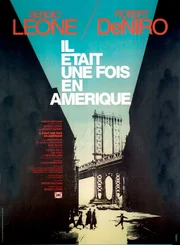 15 Jahre nach "Spiel mir das Lied vom Tod" wartet Regisseur Sergio Leone mit einem aktualisierten Amerika-Epos auf, das mit allen Attributen des Gangster-Genres ausstaffiert ist. Doch wei&szlig; er es als melancholischen Abgesang auf die Ideale des "American Dream" zu inszenieren.