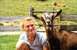 Als Sennerin hat Uschi vier Monate lang die Verantwortung f&uuml;r die Tiere auf der Alm.