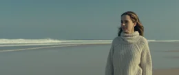 Rachel (Emilia Clarke).