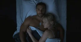 Sullivan (Lucien Laviscount) und Cassidy (Kate Bosworth).