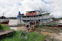 Um den Menschen am Amazonas den Zugang zu staatlichen Dienstleistungen zu erm&ouml;glichen, mietet die brasilianische Justizbeh&ouml;rde die &bdquo;Jo&atilde;o Bruno II&ldquo; alle zwei Monate als schwimmendes Gericht an.