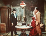 Doc Holiday (Kirk Douglas, links) ist zu allem entschlo&szlig;en.
