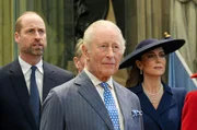 09.03.2026, Gro&szlig;britannien, London: K&ouml;nig Charles III. (M), Thronfolger Prinz William (l) und Kate, Prinzessin von Wales, nehmen an der j&auml;hrlichen Feier zum Commonwealth Day in der Westminster Abbey teil.