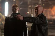 L-R: Harry Turner (Kellan Lutz), Leonard (Bruce Willis)