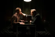 Hauptkommissar Gereon Rath (Volker Bruch) bei seinem Psychotherapeut Dr. Schmidt (Jens Harzer) auf